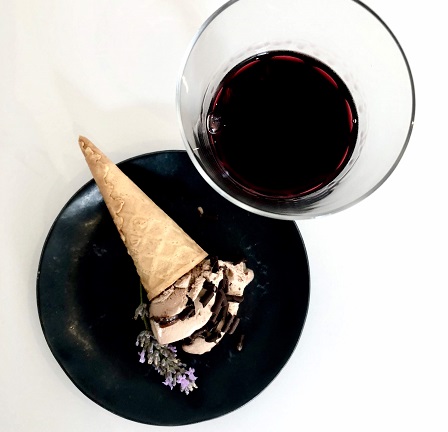 sorvete-chocolate-amargo-meio-vinho-porto-reserve-ruby